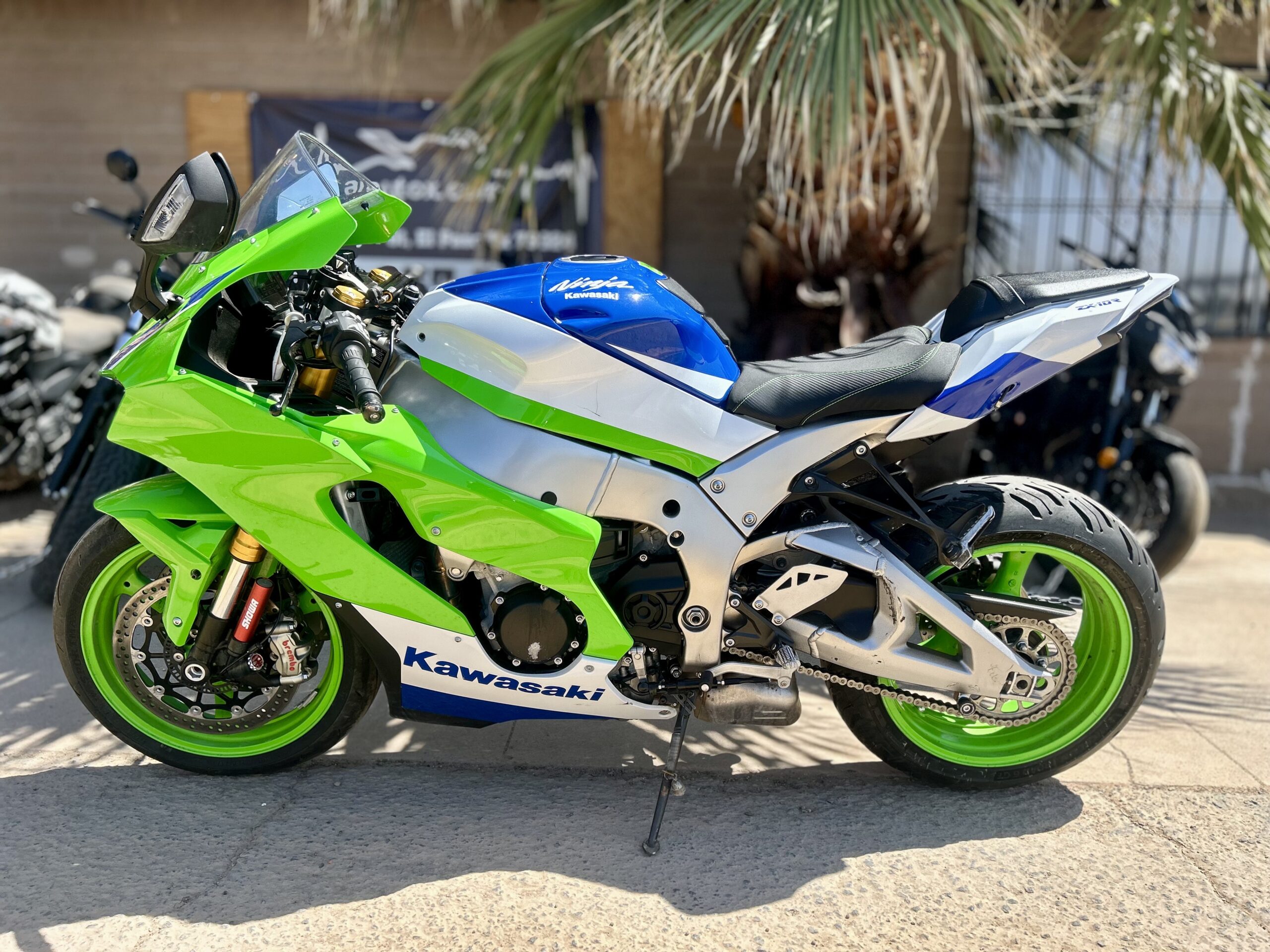 カナアキ 2024 Kawasaki ZX-10R $16,995 V#012233 9,990 MI – Ai Auto